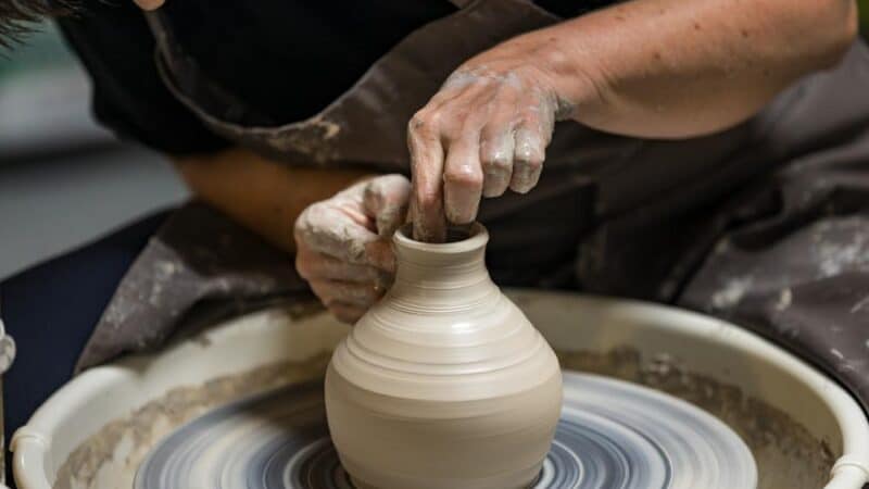 Jak zrobić własne świece zapachowe – praktyczny przewodnik dla początkujących